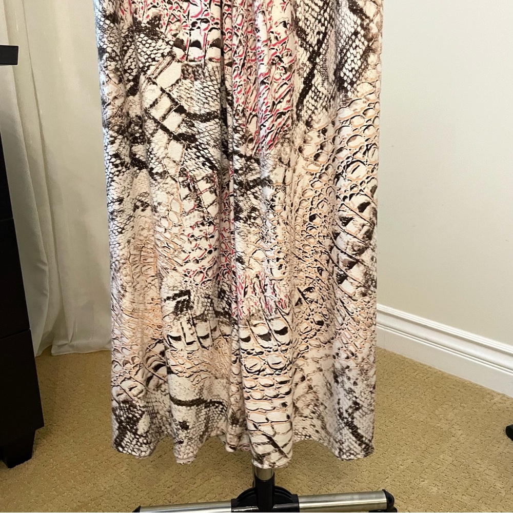 SKY Women’s Strapless Animal
Print Maxi Dress Size Small - Picture 5 of 10
